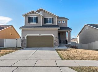 4914 E Broken Arrow Ln, Eagle Mountain, UT 84005