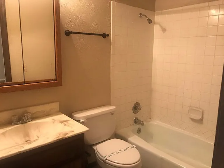 2705 John Dr — Photo 14