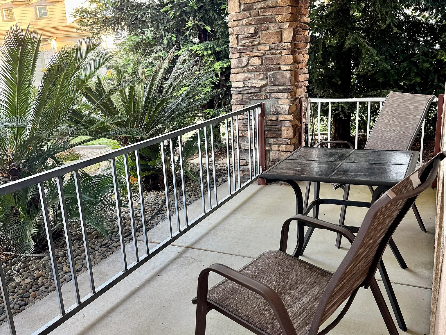 3 bed, 1507 sqft, $2,300 — Photo 3