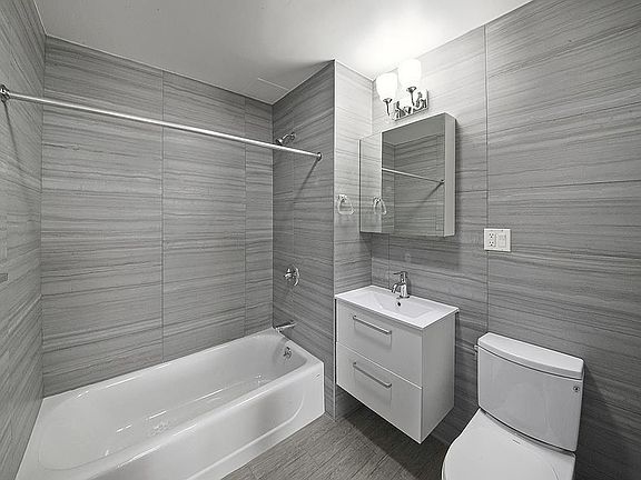 5th image of 90-02 Queens Blvd #511