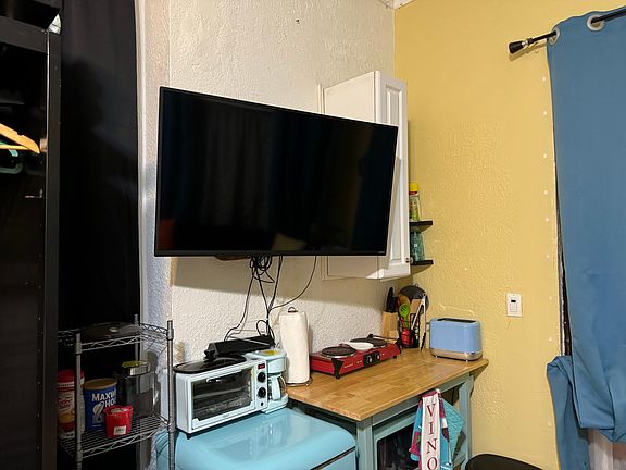4th image of 4514 NE 1st Ave APT 1