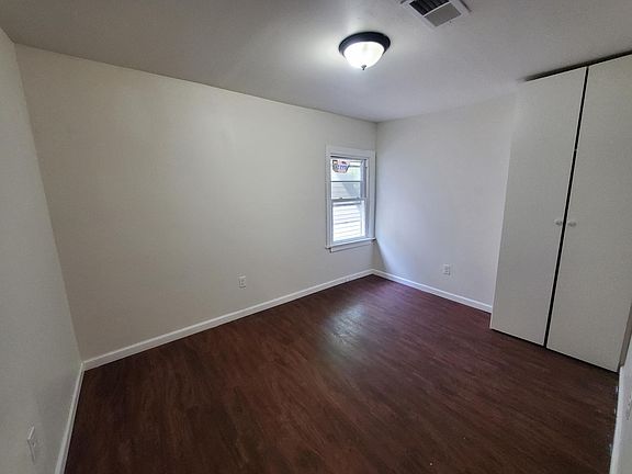 3rd image of 871 S 14th St Floor 3