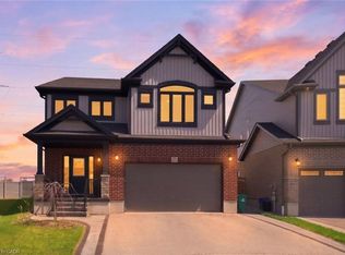 260 Dewdrop Cres, Waterloo, ON N2V 0A9