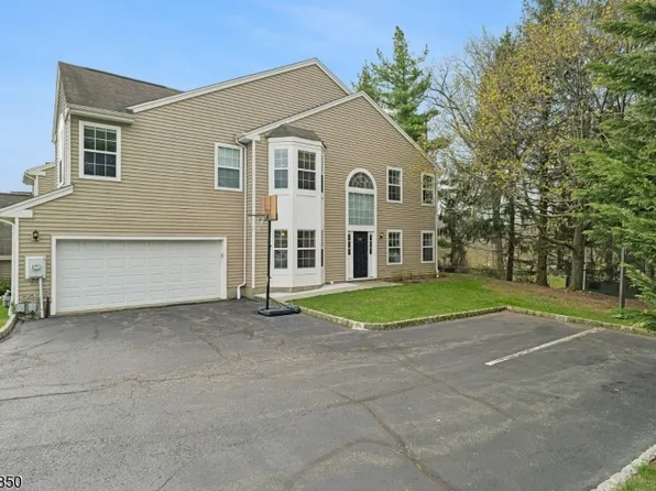 389 Digaetano Ter, West Orange Twp., NJ 07052