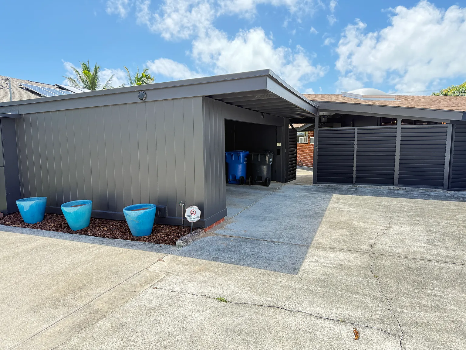 3 bed, 2200 sqft, $5,500 — Photo 2