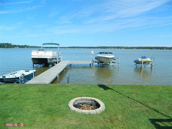 3rd image of 1901 Hess Lake Dr