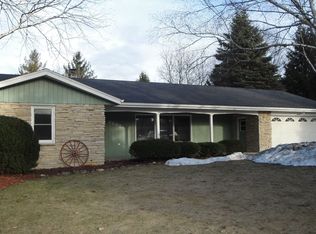 8690 Prospect Dr, Kewaskum, WI 53040