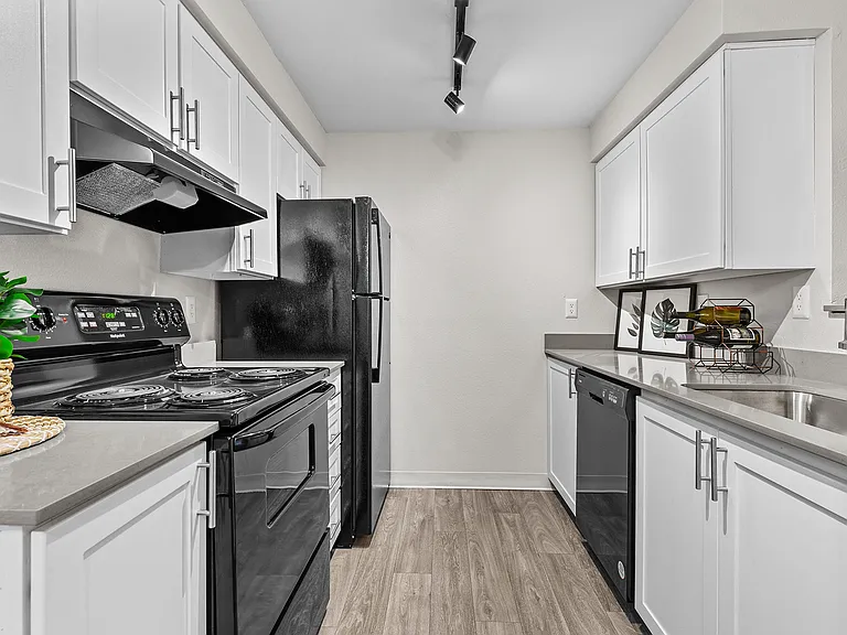 Keyway Apartments — Photo 6