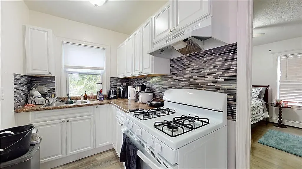 2 bed, 1400 sqft, $1,750 — Photo 1