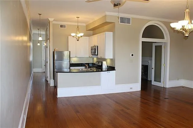 1 bed, 1.0 bath, 900 sqft, $1,800 — Photo 3