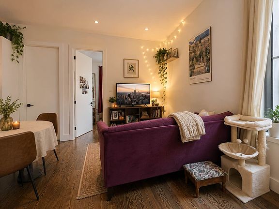 3rd image of 335 Woodbine St #2A