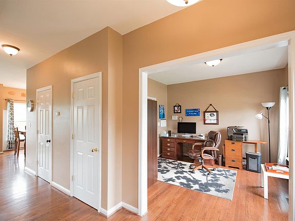 4th image of 212 Manoah Ln