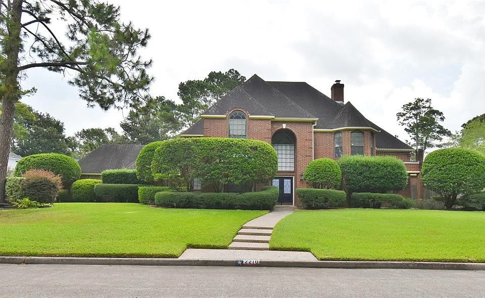1st image of 2210 Hickory Park Dr