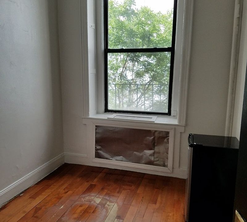 1st image of 140 E 16th St #1DR