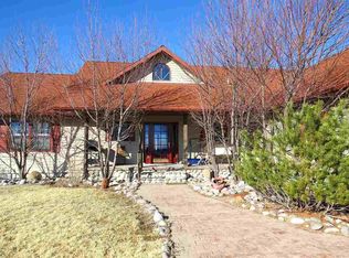 7000 Bridger Dr, Riverton, WY 82501