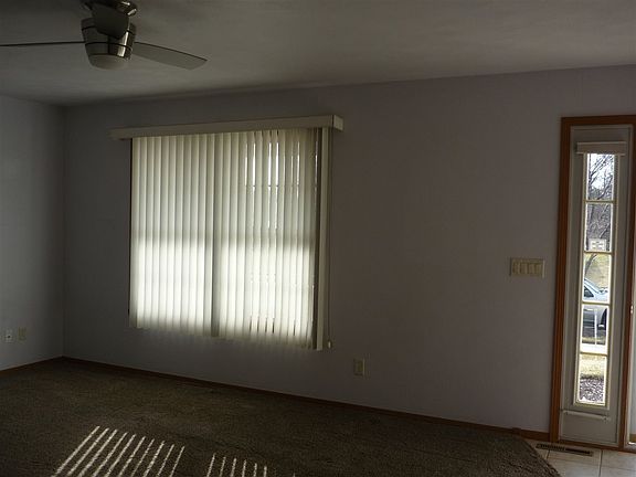 3rd image of 3621 Moraga Way