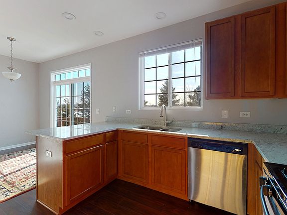 4th image of 309 Station Park Cir