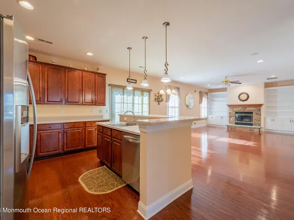 2 Springdale Road, Manchester, NJ 08759