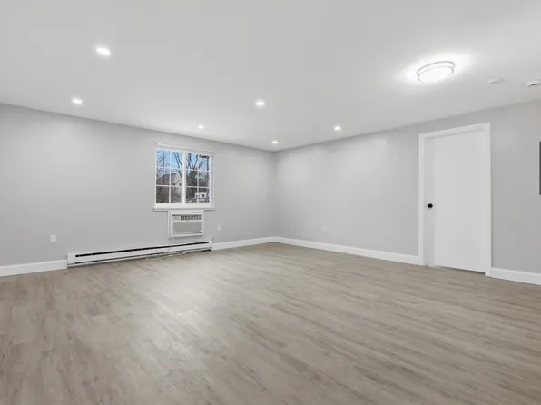 6-10 Dongary Rd, South Easton, MA 02375