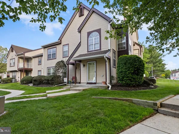 252 Andover Pl, Robbinsville, NJ 08691