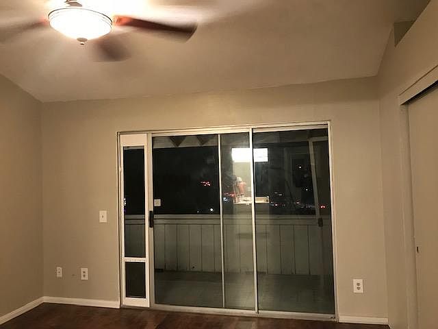 Master Bedroom w/Balcony