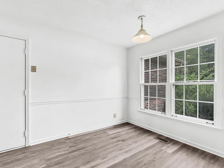 522 Eysian Rd — Photo 6