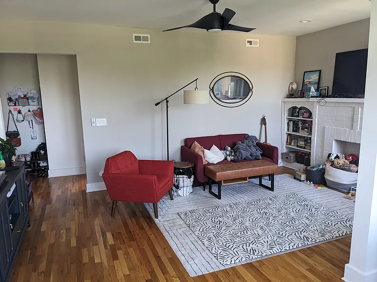 921 N Sacramento Blvd #3 — Photo 3
