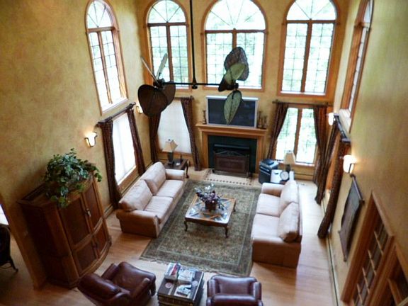 5th image of 318 Royal Oak Dr