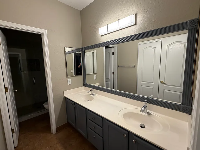 1850 W Desert Ln — Photo 30