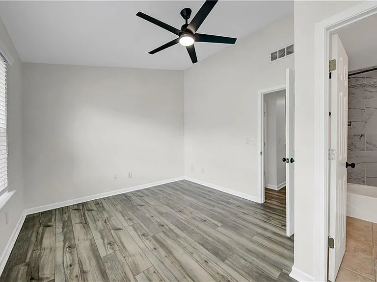 1044 Liberty Pkwy NW — Photo 20