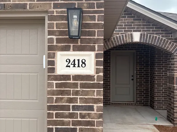 2418 Aberdeen Ave, Wolfforth, TX 79382