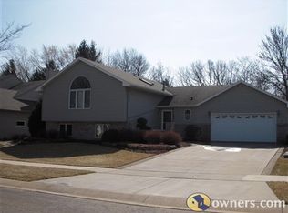 820 23rd St SW, Rochester, MN 55902