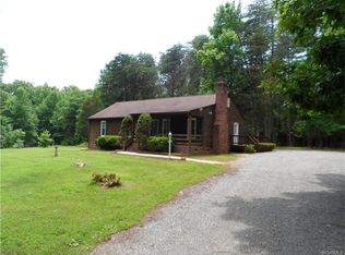 2120 Old Store Rd, Maidens, VA 23102