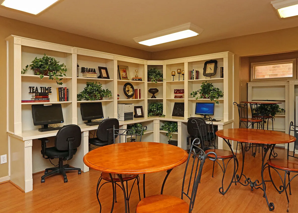 Dove Park Apartments — Photo 3