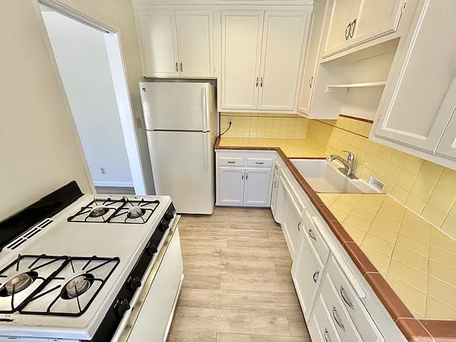 4438 Dawson Ave — Photo 6