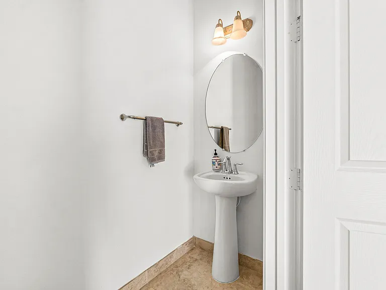 109 E Coda Cir — Photo 18