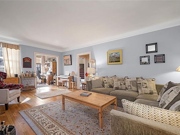 4th image of 292 Main St APT 4B