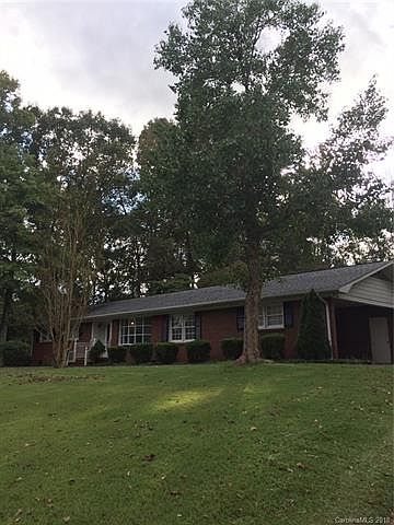 2nd image of 8611 Holiday Dr