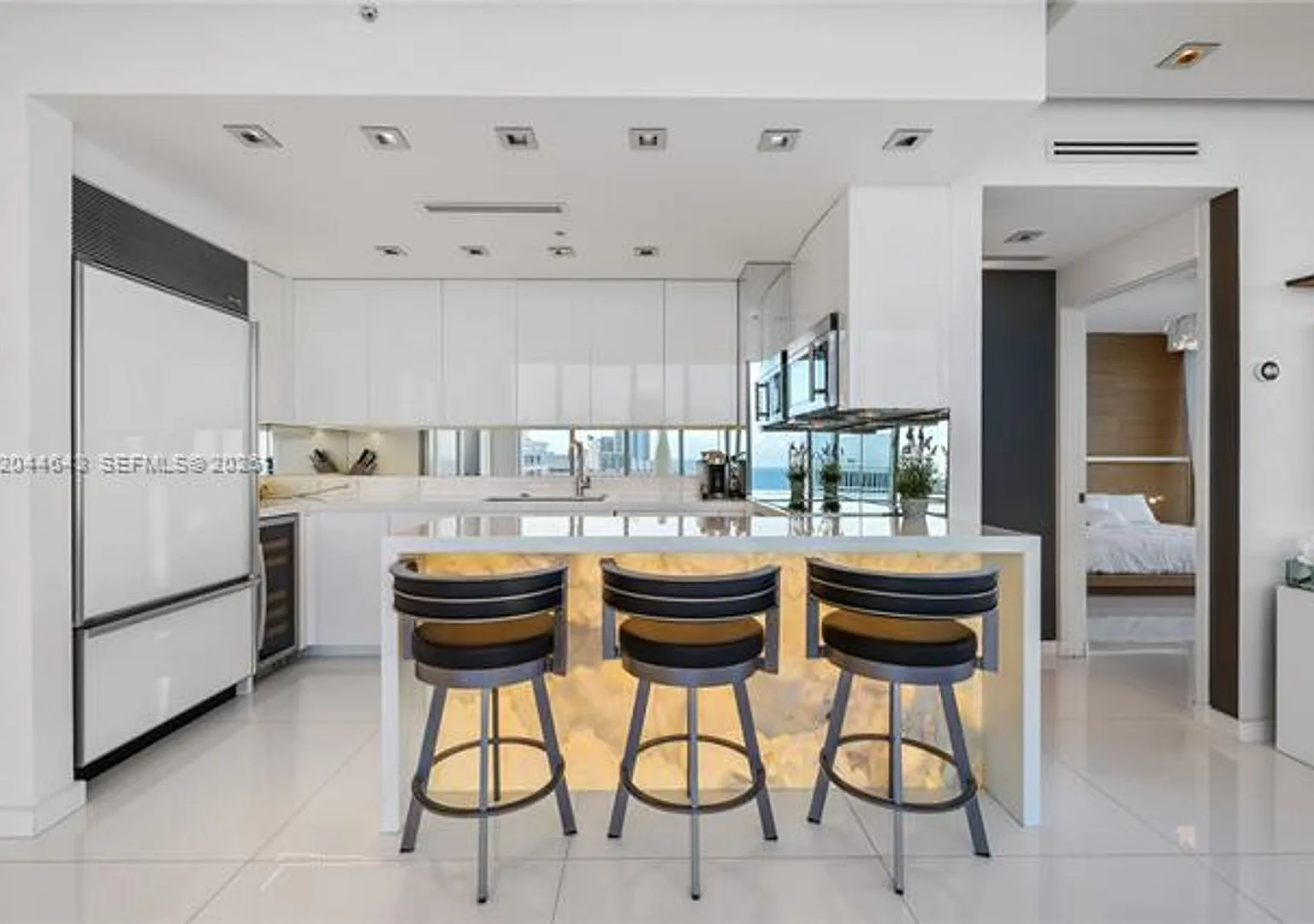 6899 Collins Ave cu-2208, Miami Beach, FL 33141 — Photo 1