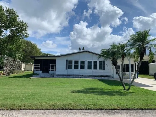 26236 Queen Mary LN, BONITA SPRINGS, FL 34135