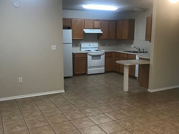 3rd image of 310 N Brentwood Ave APT B