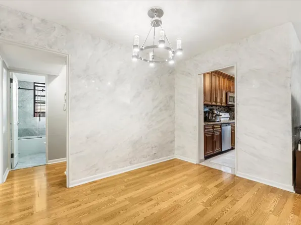 4705 Henry Hudson Parkway image 5 of 21