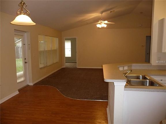 3rd image of 3023 Jeannin Dr