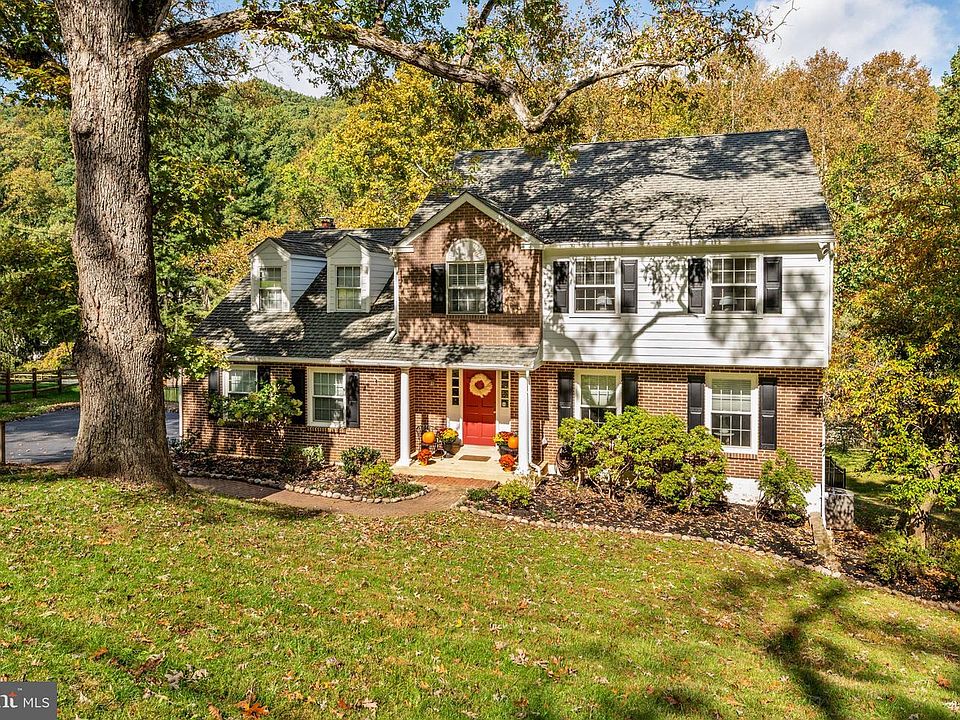 1st image of 300 Arden Rd