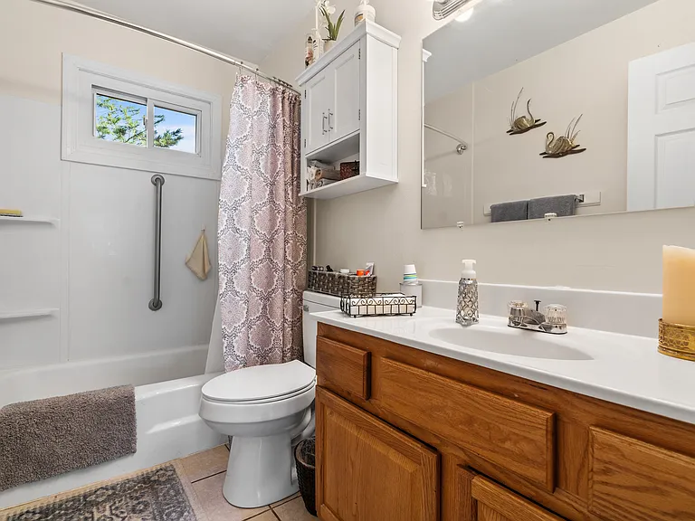 Cedar Crest Apartments — Photo 12