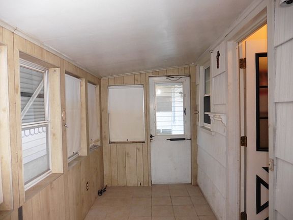 3rd image of 266 Husson St