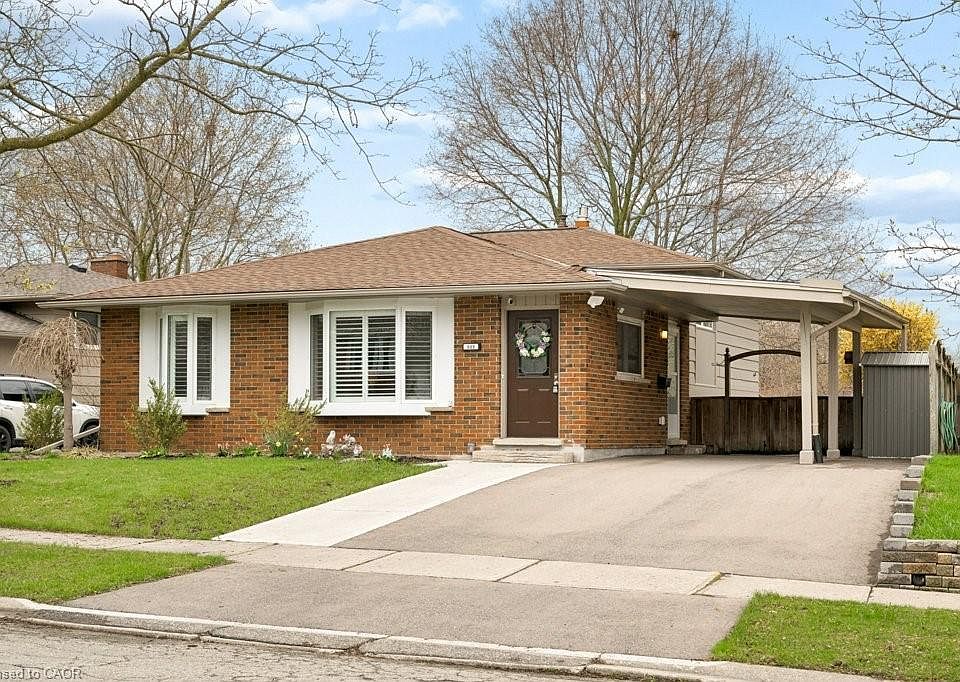 1st image of 522 Glendene Cres
