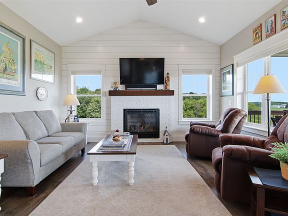 4th image of E5443 470th Avenue