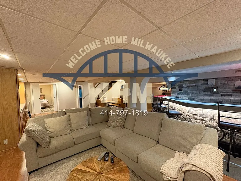 4233 W Carmel Dr — Photo 13