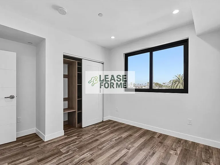 1538 S Wilton Pl #201 — Photo 14